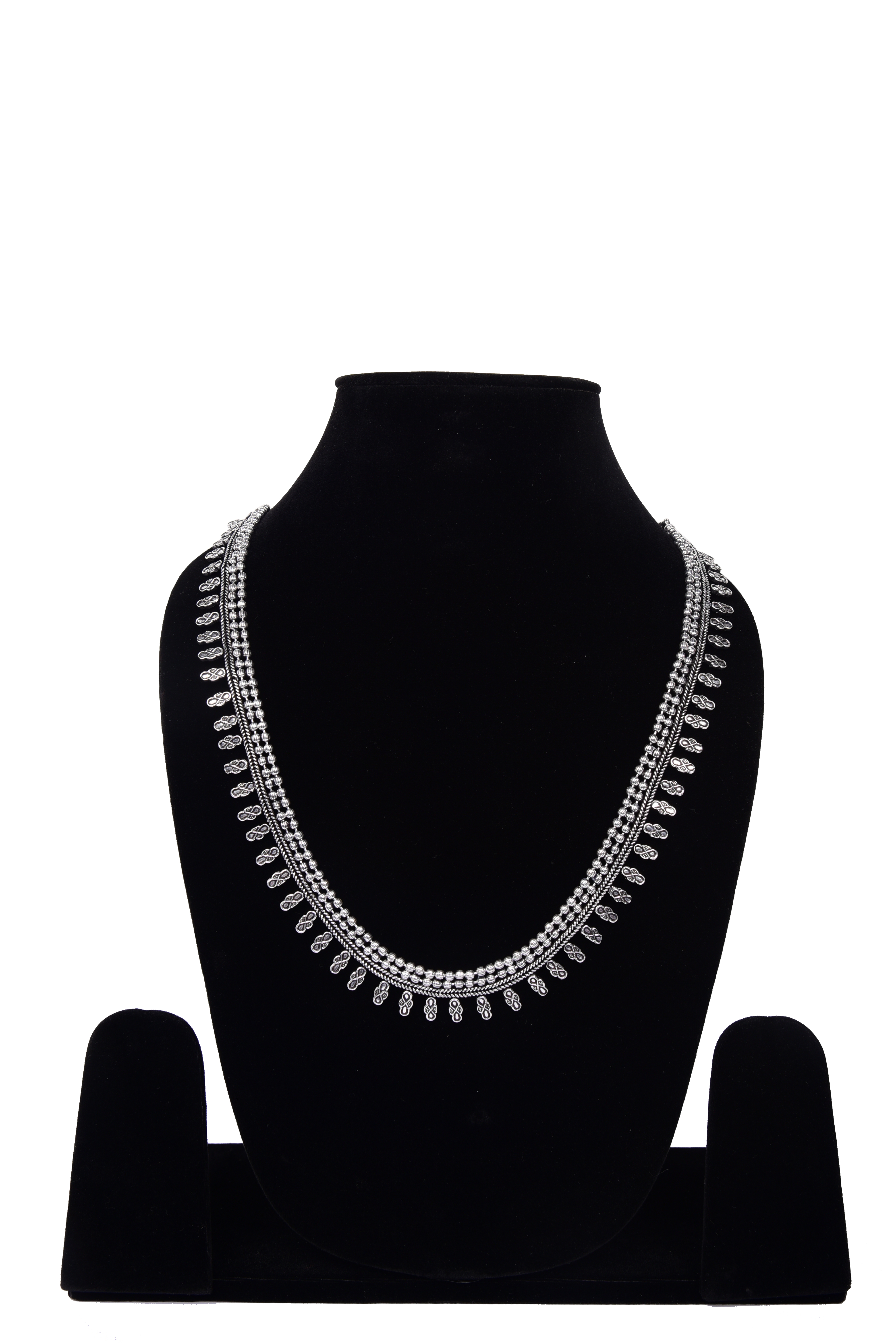 Infy Fashion Silver-Toned Necklace – Elegant Ethnic-Fusion Jewelry for Every Occasion